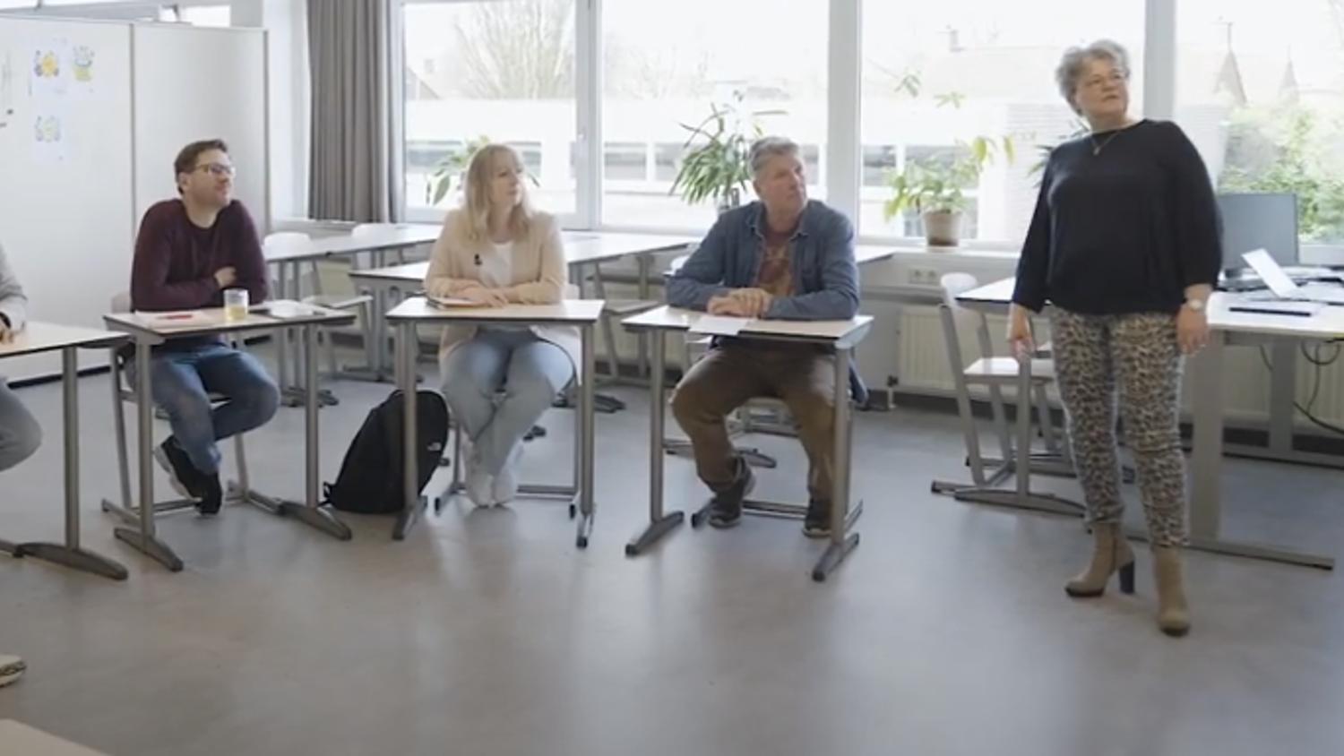Iemand maakt een foto van een neushoorn