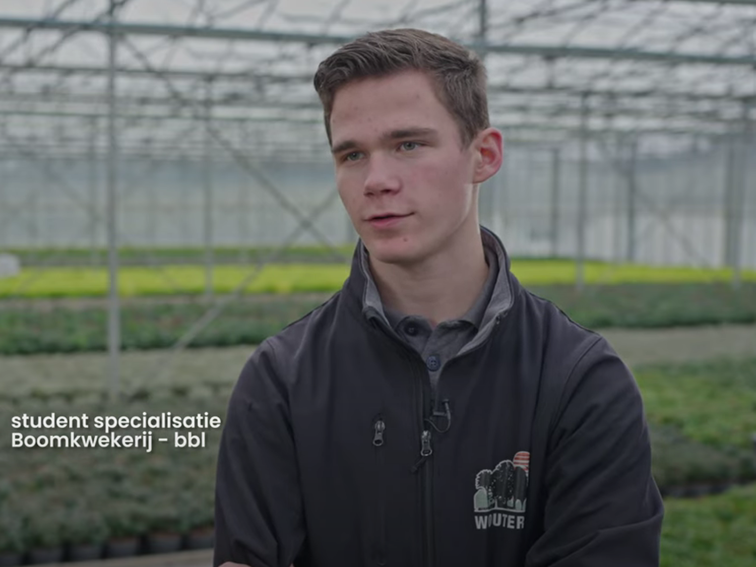 Leerlingen tijdens de Skills Talents vakwedstrijd bloemwerk