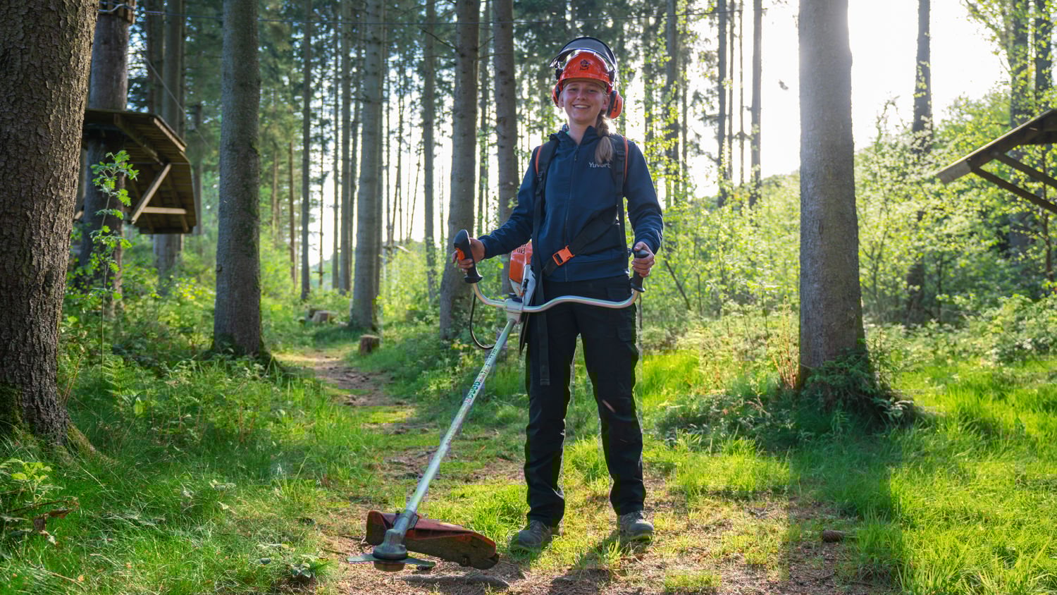 Iemand maakt een foto van een neushoorn