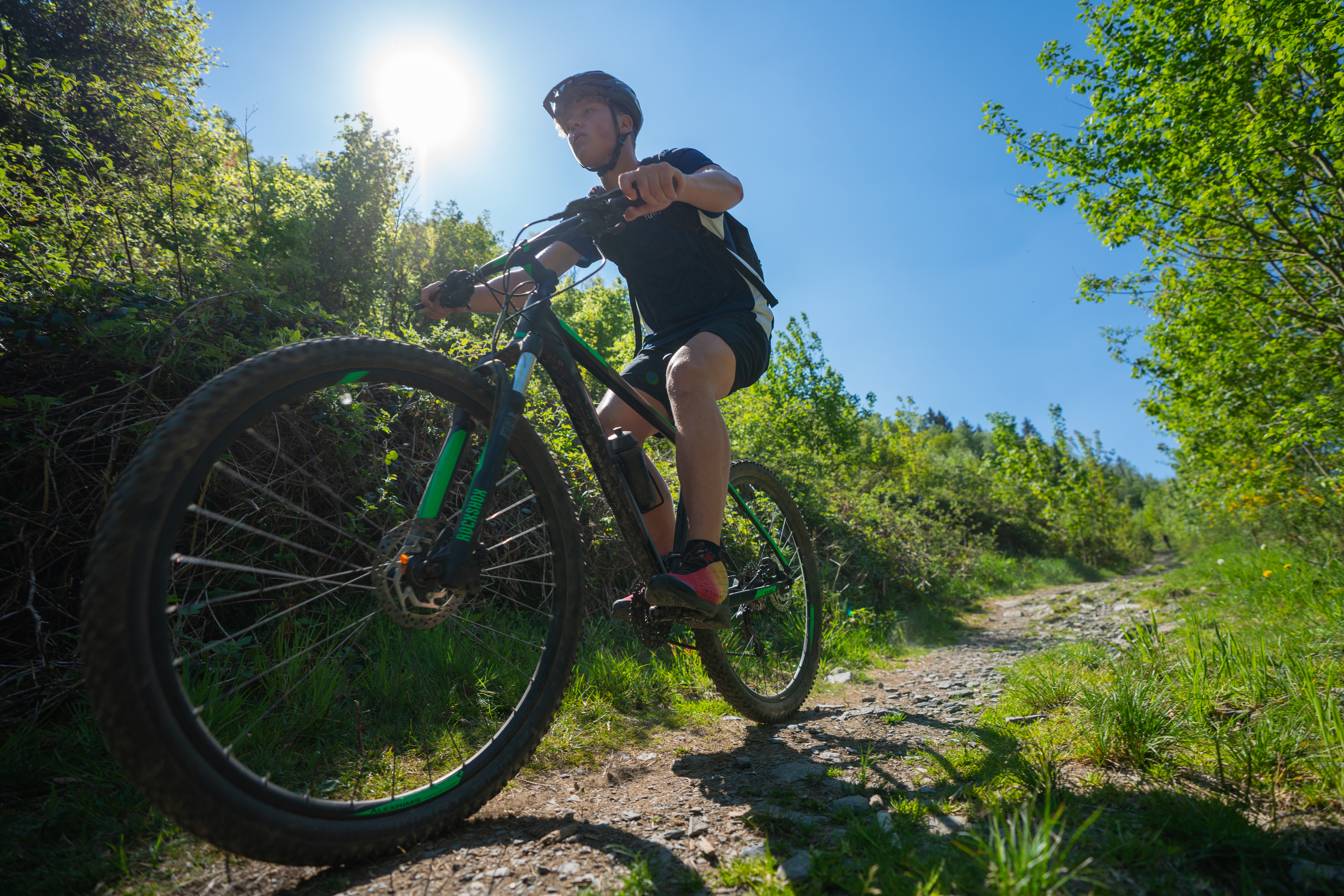 Mbo-studenten op het podium tijdens Skills The Finals 2025