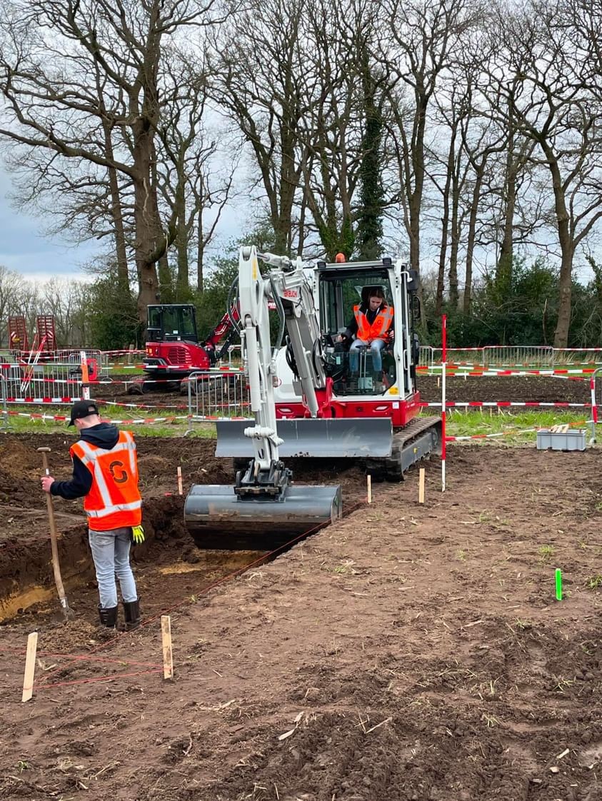 Mbo-studenten op het podium tijdens Skills The Finals 2025