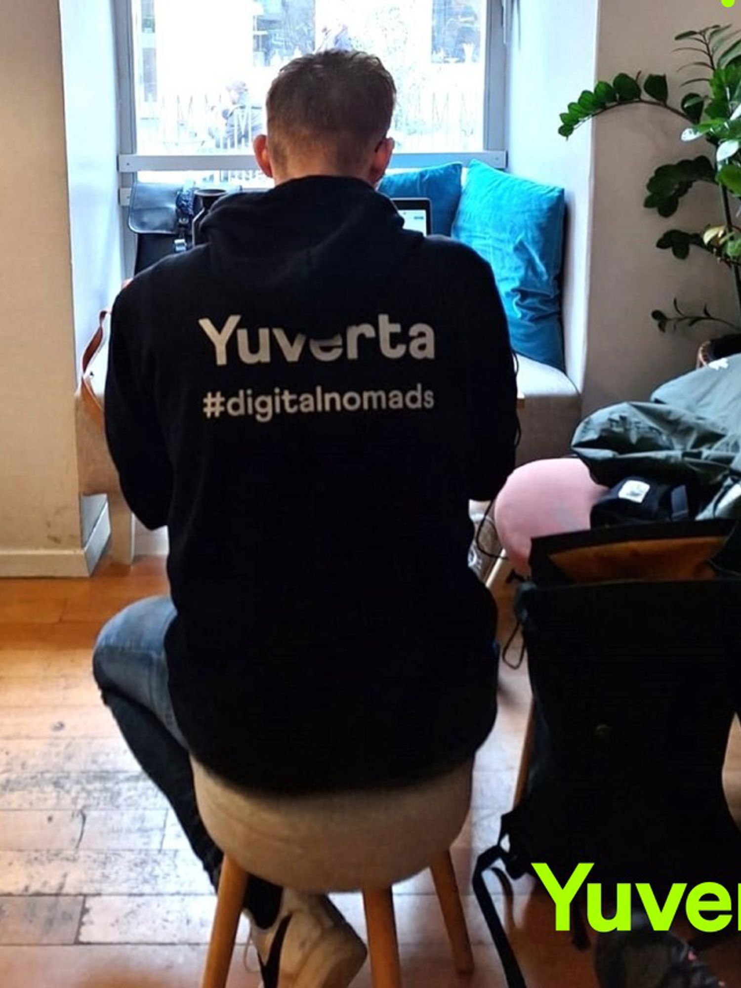 Mbo-studenten op het podium tijdens Skills The Finals 2025