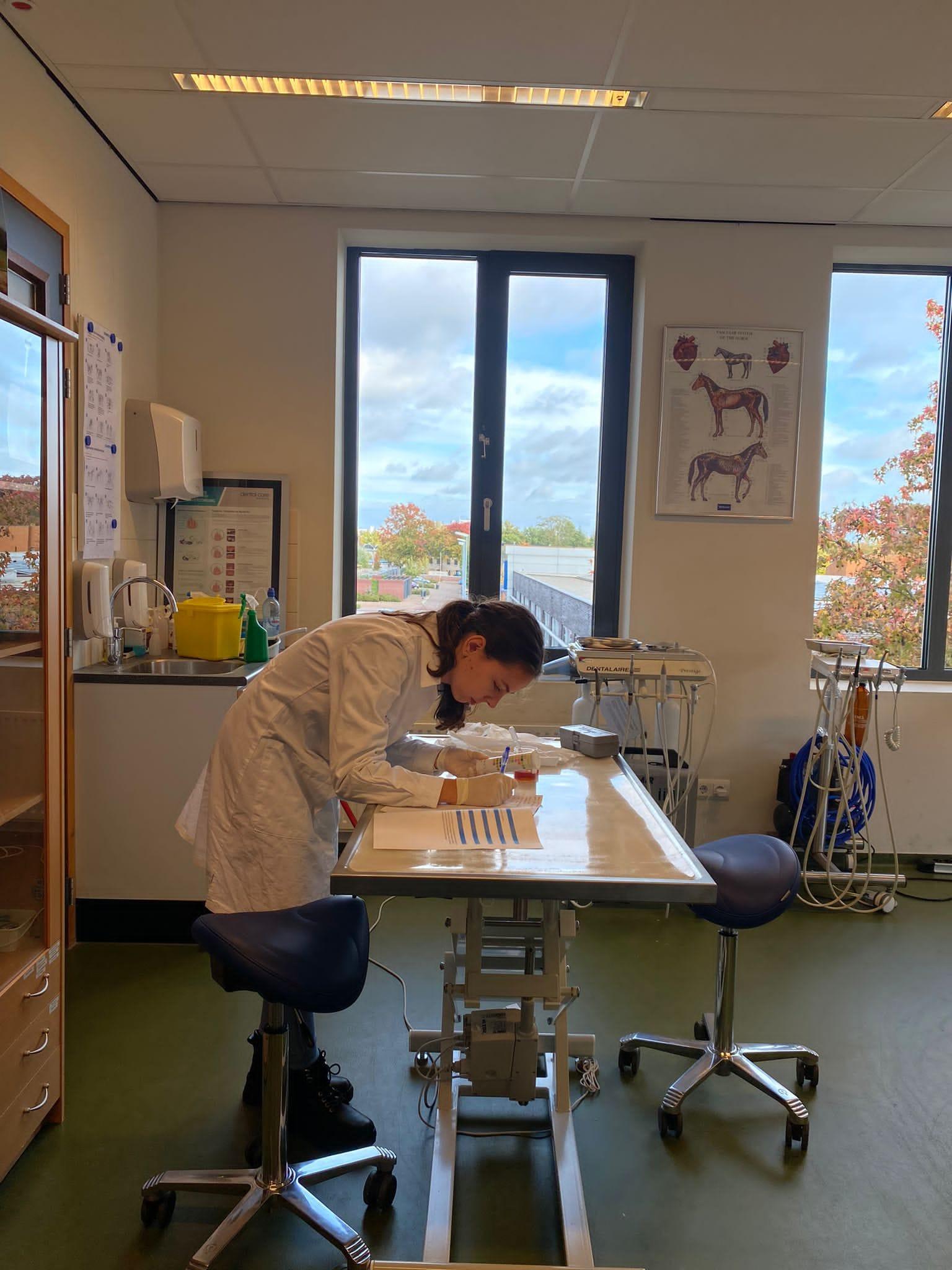 Student tijdens een les op school