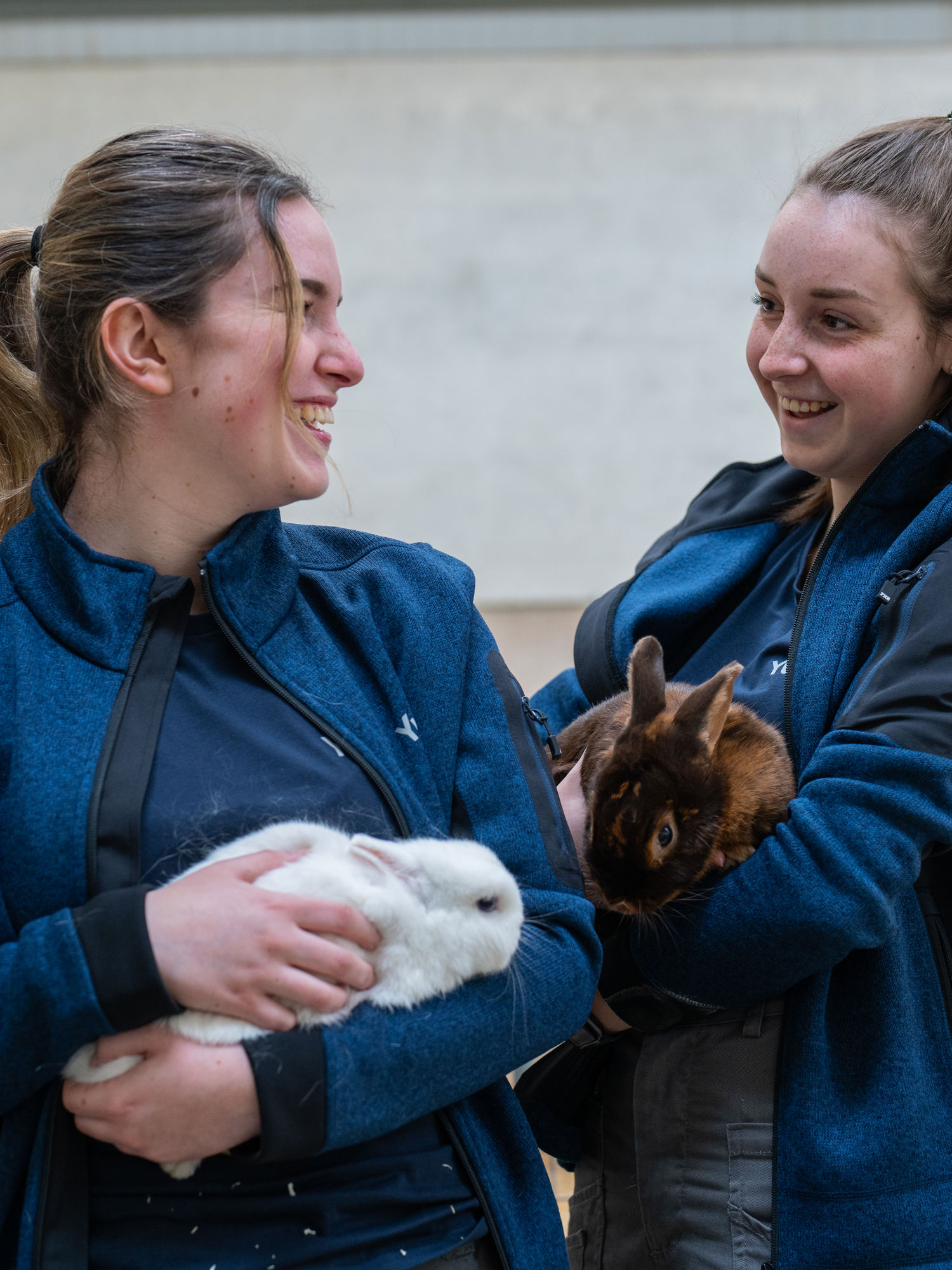 Mbo-studenten op het podium tijdens Skills The Finals 2025